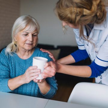 older-woman-nursing-home-min older-woman-nursing-home-min